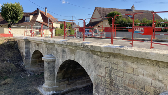 Chantier réparation pont sur le Crosne