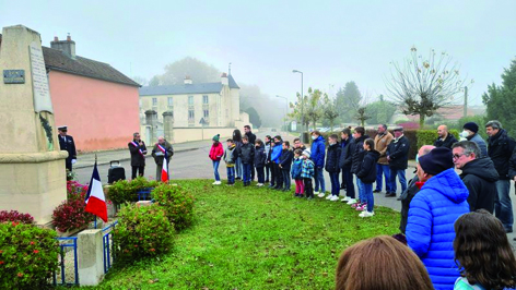 Cérémonie du 11 novembre au Monuments aux morts de Pluvault